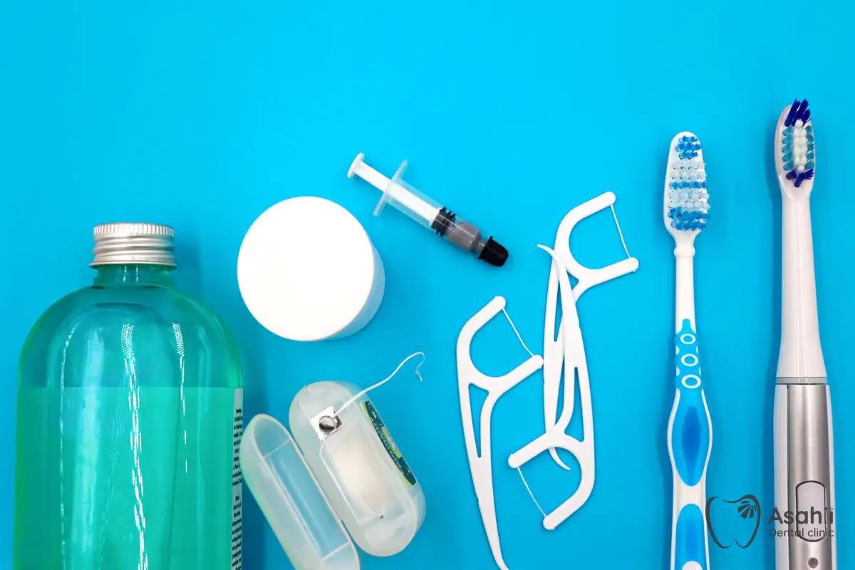 Toothbrush, floss, floss picks and mouthwash: cleaning between the teeth lets inflamed gums heal