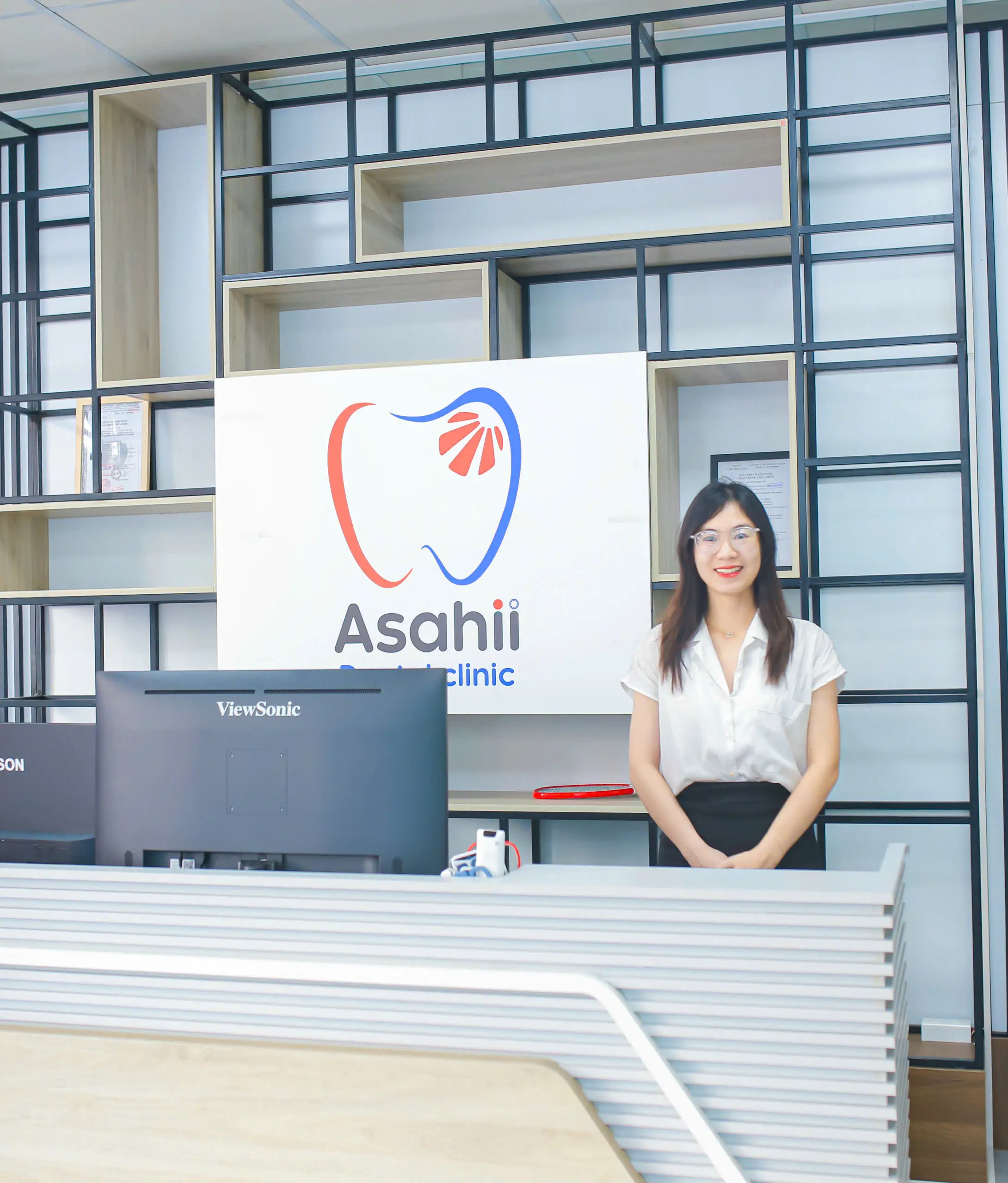 Quầy lễ tân phòng khám Asahii Dental Clinic